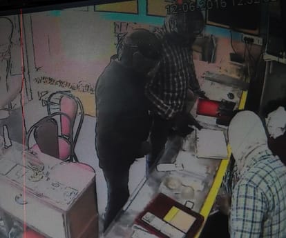 Big robbery in Lucknow.