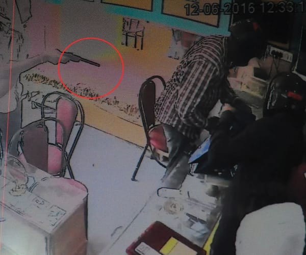 robbery, loot, thievery, flat thievery, flat robbery, zirakpur robbery, crime, zirakpur, mohali