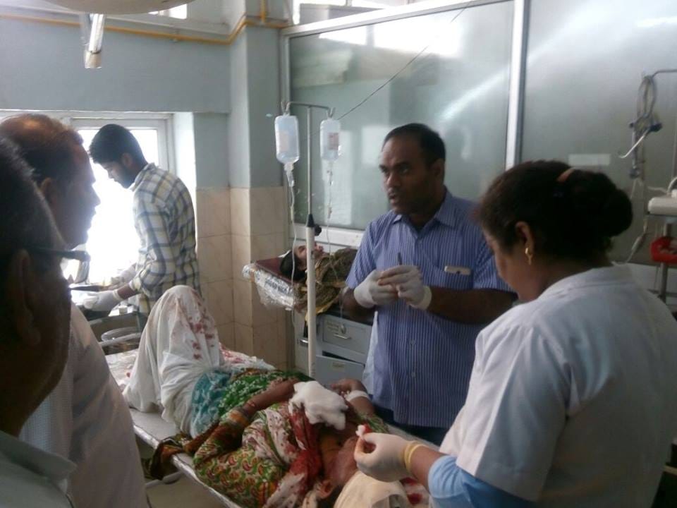 accident, road accident, dera devotees bus accident, dera sacha sauda devotees