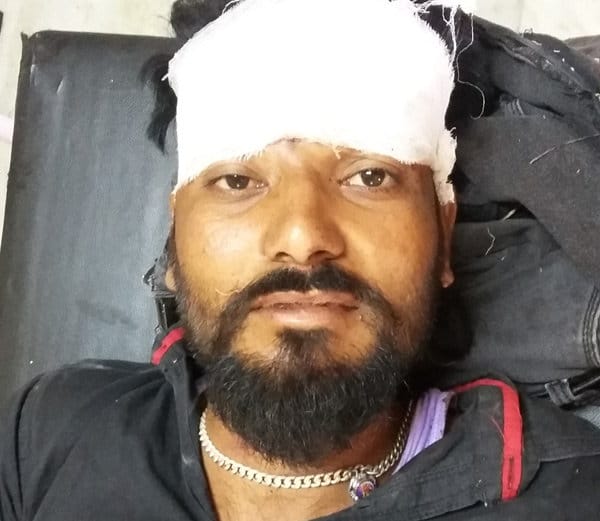lady brutally beated husband, lady marpeet with husband, crime, pathankot, punjab