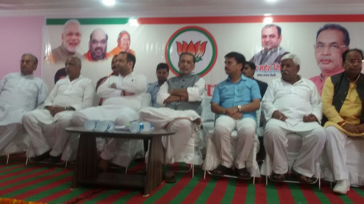 to work continew on connecting rivers in the contry.