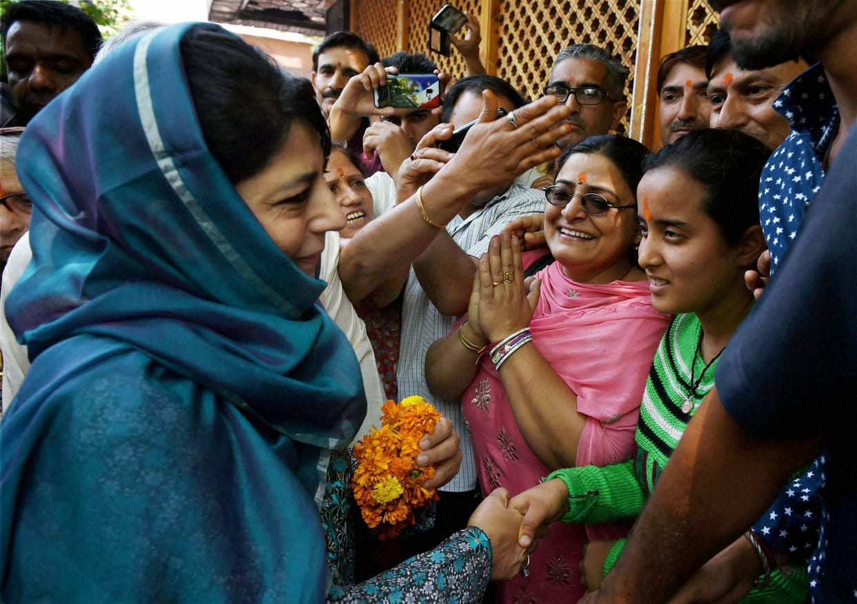 mehbooba mufti celebrated diwali with children