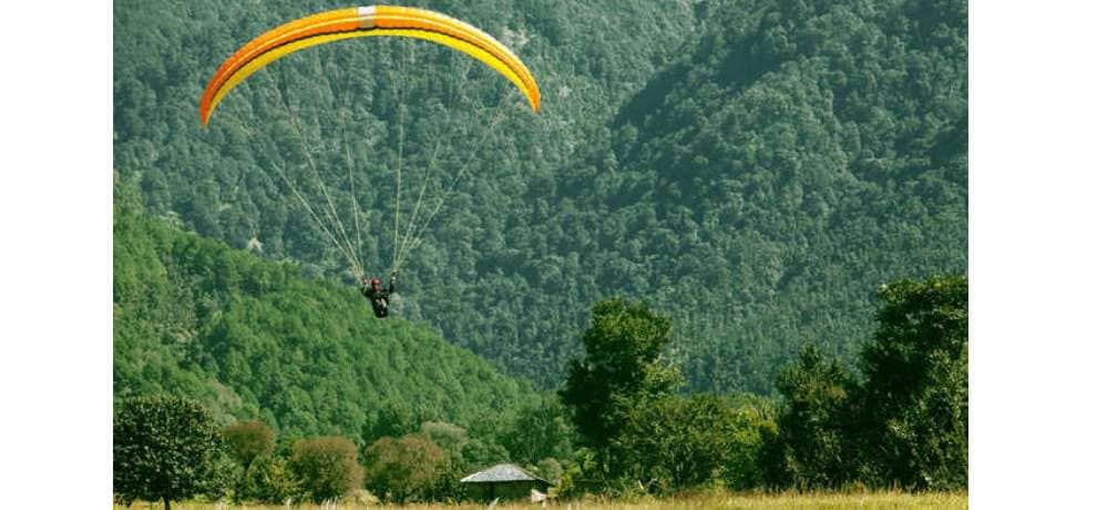 60 year old man love paragliding