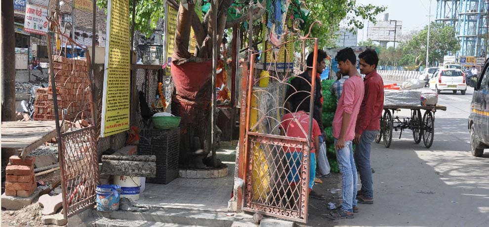 Slowly roadside religious site legal