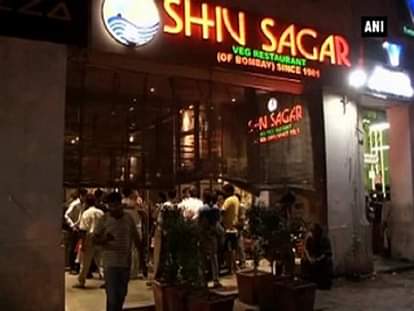 Delhi Govt. issues probe into CP restaurant over refusing service to street children