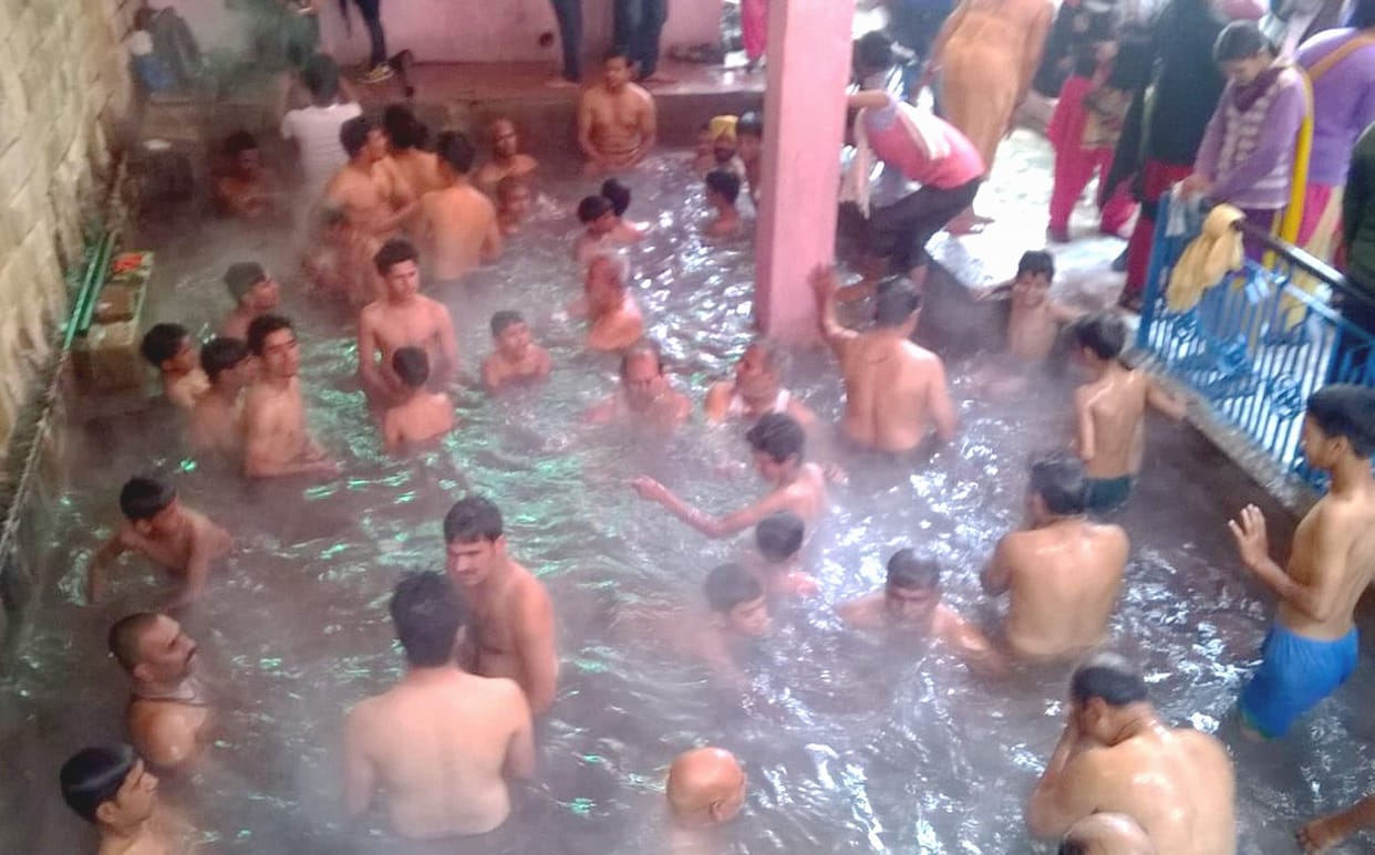 snan in tript kund.