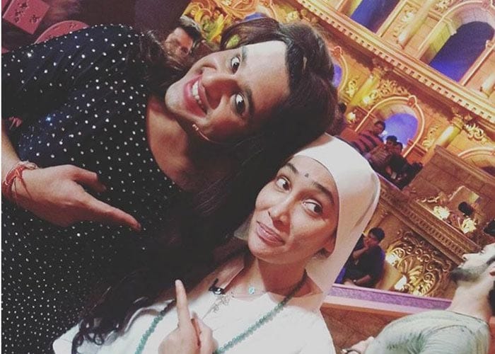 Sofia Hayat Danced On The Sets Of Comedy Nights Bachao