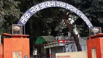students of allahabad university are demanding to complete promises done by pm narendra modi
