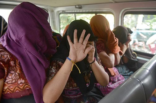 female gang arrested who blackmailed people by luring marriage offer