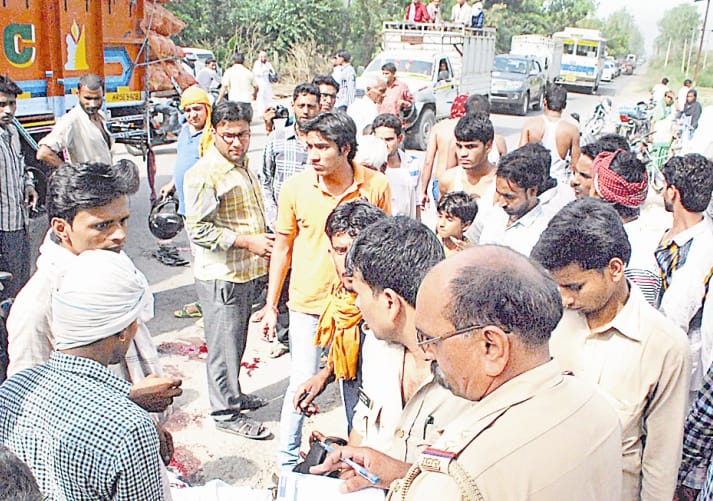 byke in tractor trolly, boy dead
