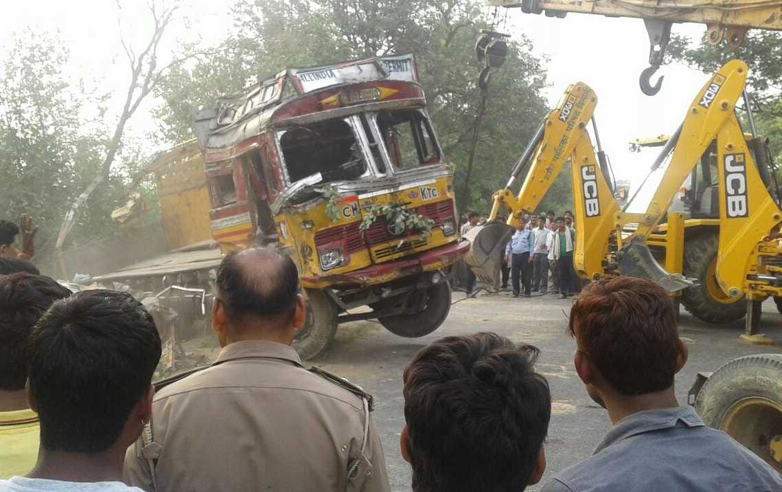 Five people killed in road accidents