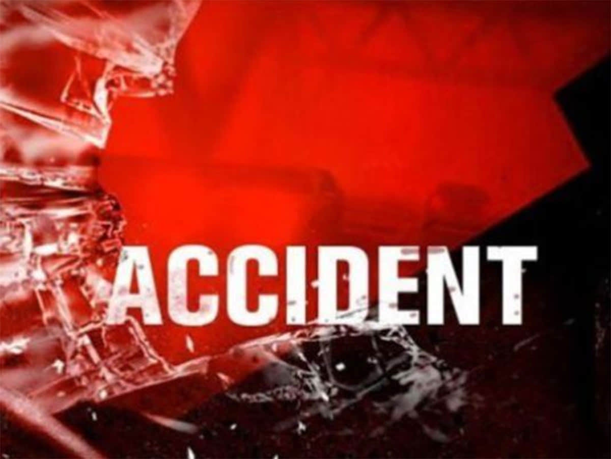 Police bus collides with district officer's car in Prayagraj, driver seriously injured