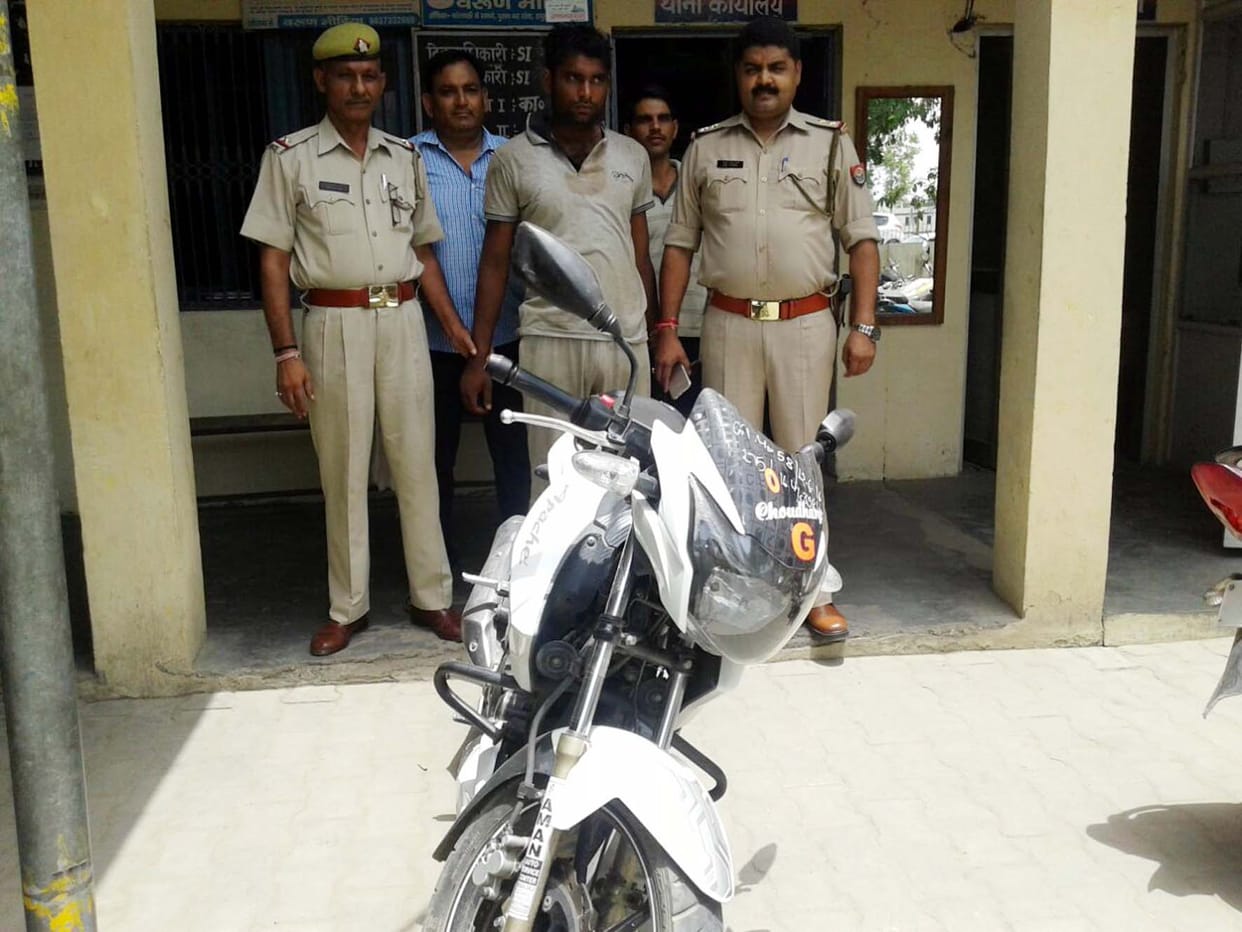 Police arrested a robber in the encounter.