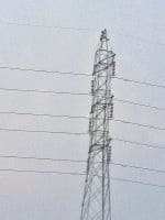 electricty towar, one man climb, light gone, fatehabad, harayana