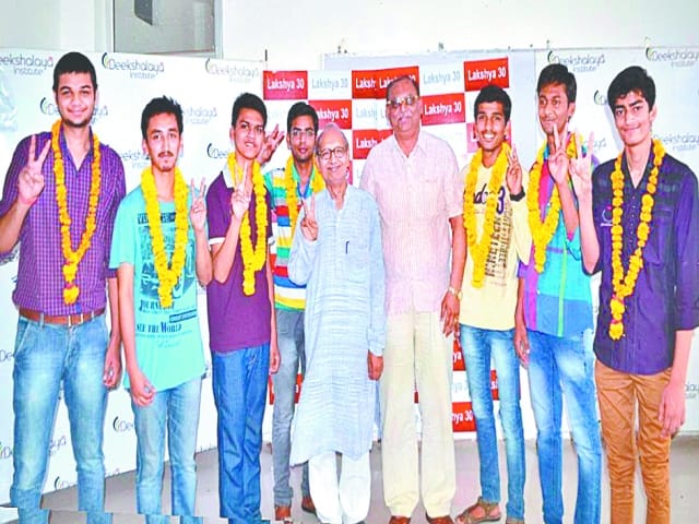 JEE Agra touched by the brightest sky
