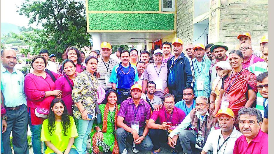 Kailash Didihat team welcomes travelers