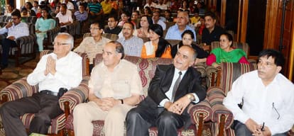 professor M.C. Saxena awarded with lalit kala puraskar