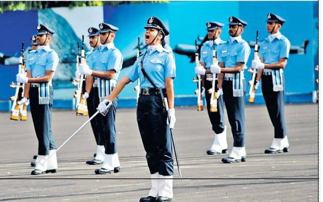 cloth shop owner daughter flying officer sapna sharma creats history