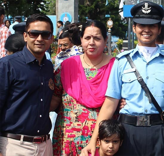 cloth shop owner daughter flying officer sapna sharma creats history