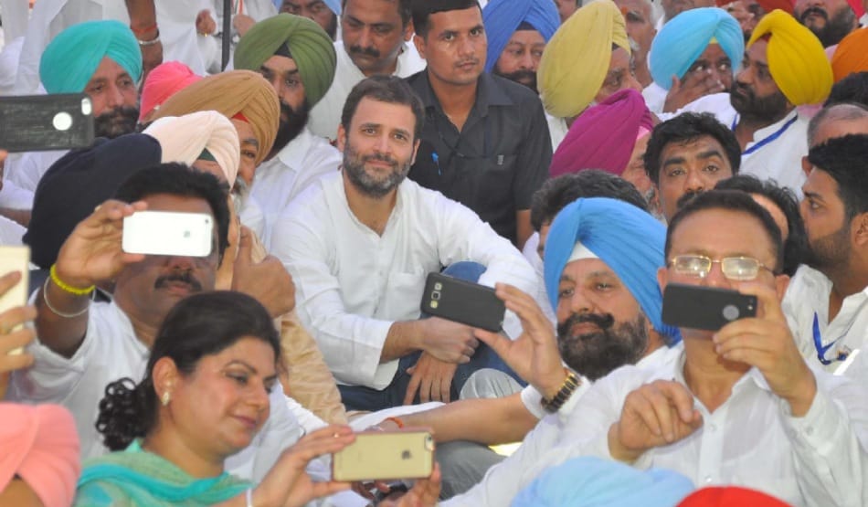 Previews of rahul gandhi's punjab tour: 10 minuts speechs, 10 photos
