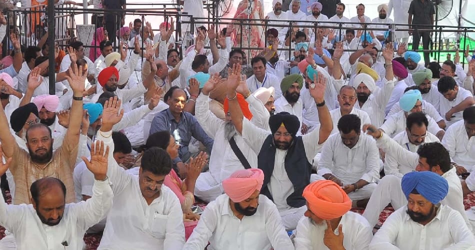 congress vice president rahul gandhi punjab visit for protest against drug addicts