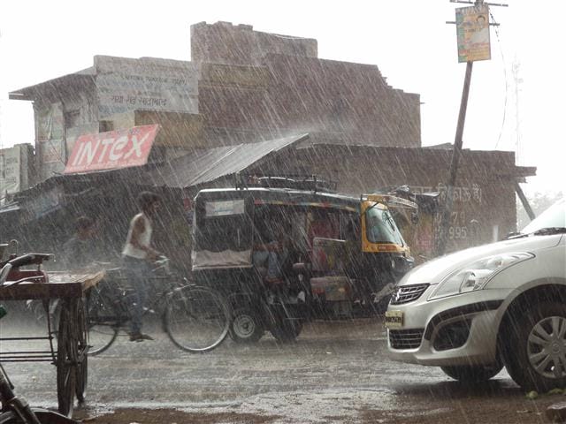 storm and raining, two injured