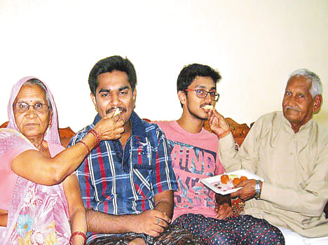 Gail four students succeed in JEE-Advanced