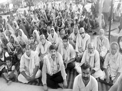 Krishn- devotees descended to hear the story of Sudama