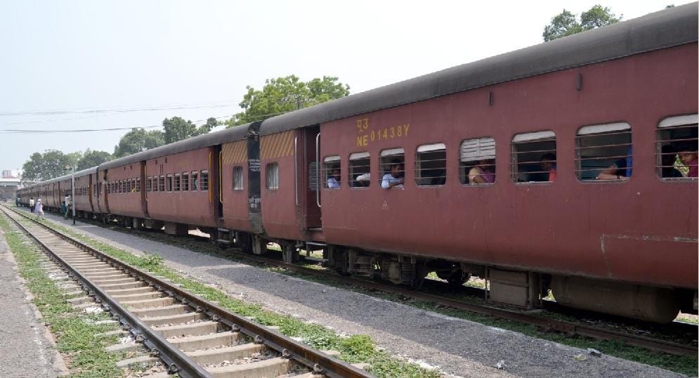 veeru,bareilly,train