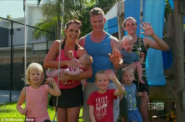 fitness blogger exercise with their children