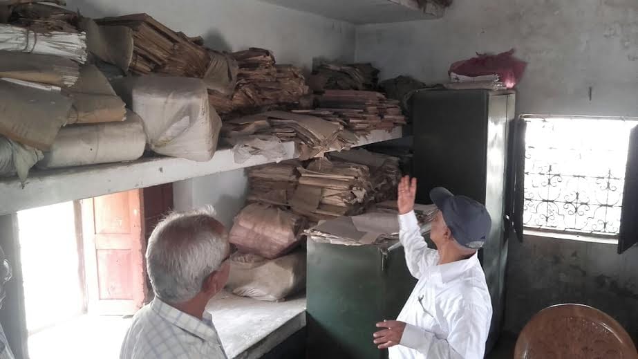 house distribution matter in spreaded in chaupal
