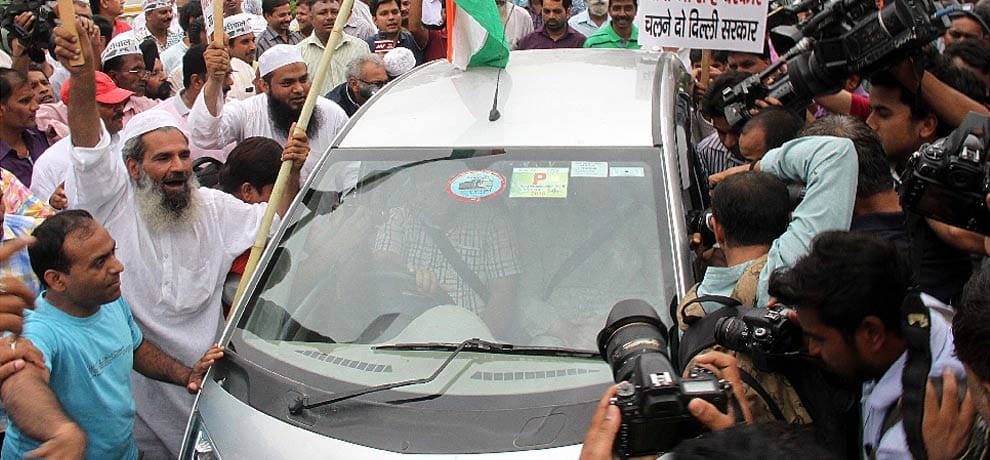 gopal rai meet acb in connection with premium bus service case