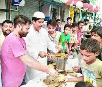 devotees descended in Hanuman temple 