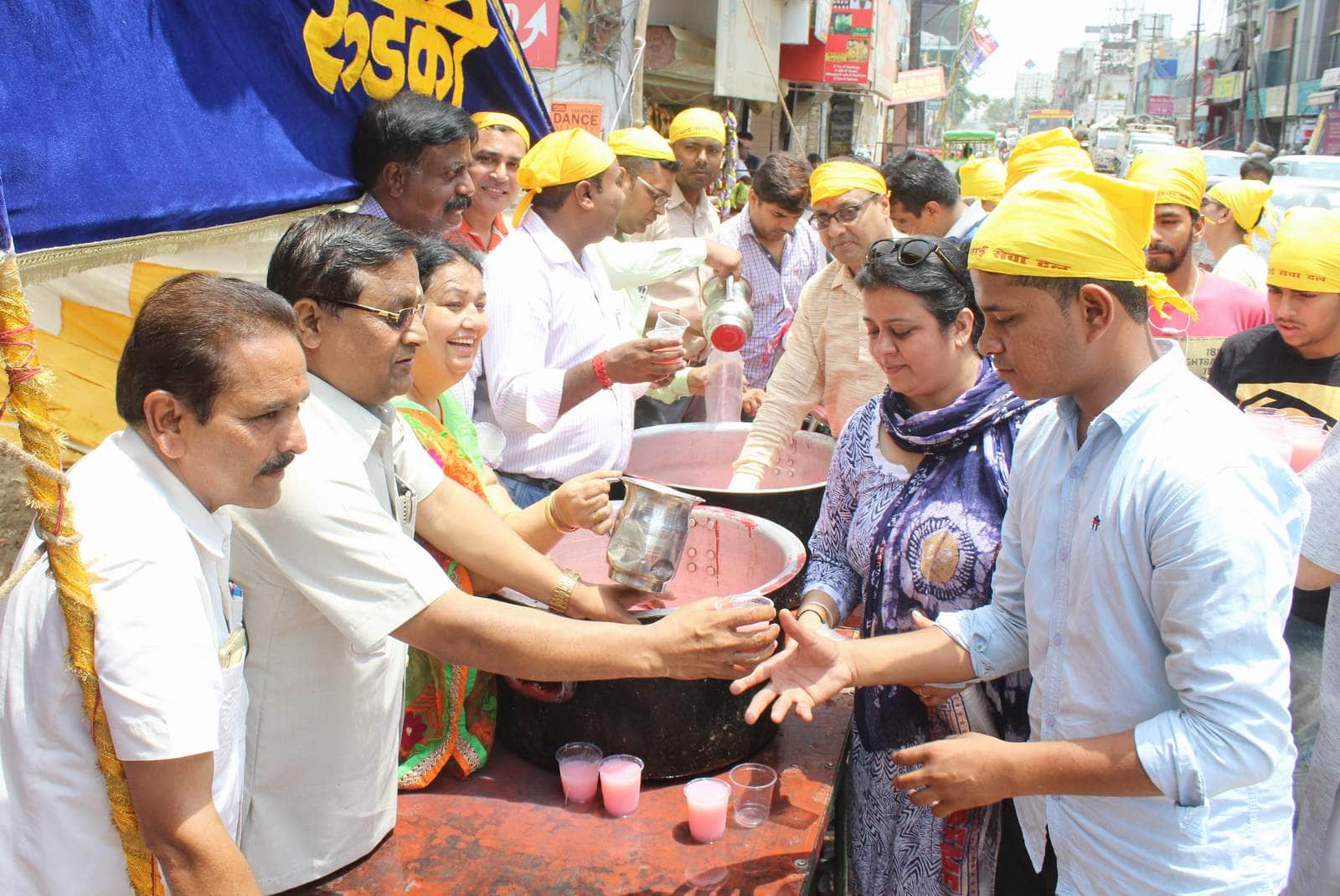 roohafza fresh stock is not available in most cities of northern india