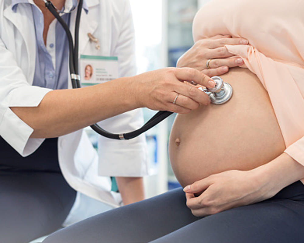 bizarre photo of ultrasound, fetus resembled to car