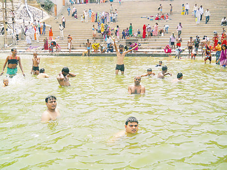 Har-Har Gange accompany faith dip