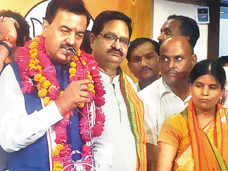 The district began disintegrating socialist kin