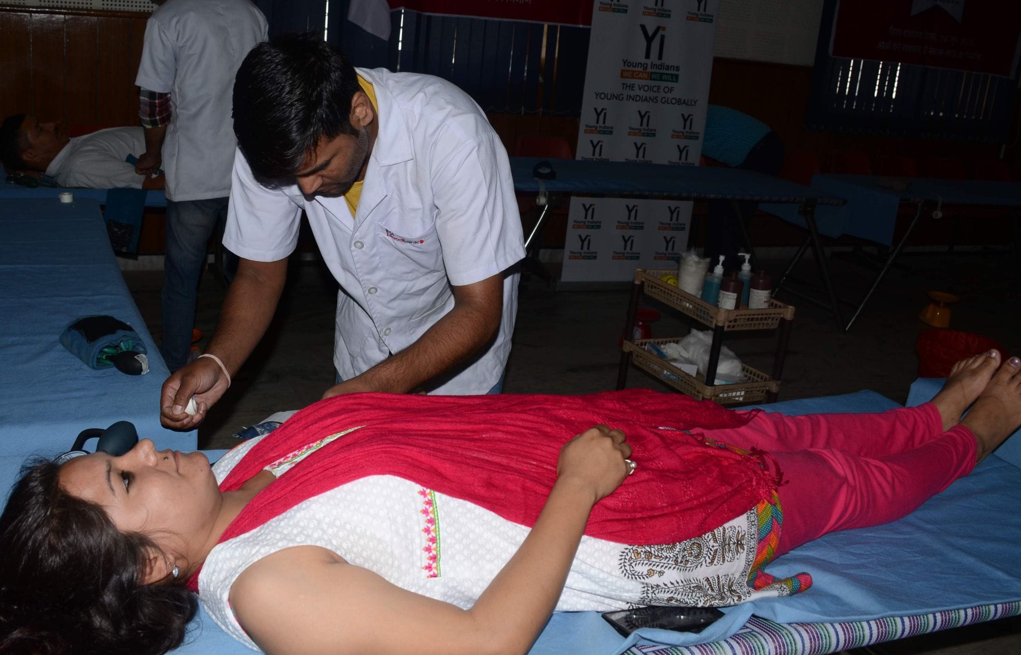 blood donation in dehradun at world blood donor day.