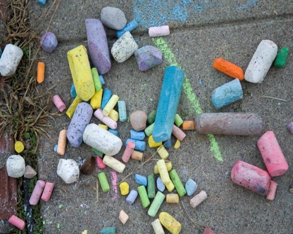 This woman think chalk is better than sex