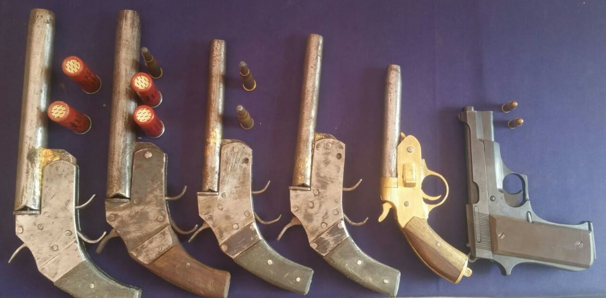 Police caught weapon factory