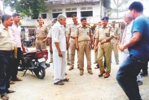 11 lakh ki loot