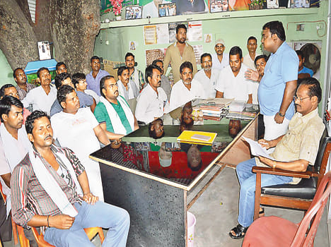 Participants in the protest will not refuse collector