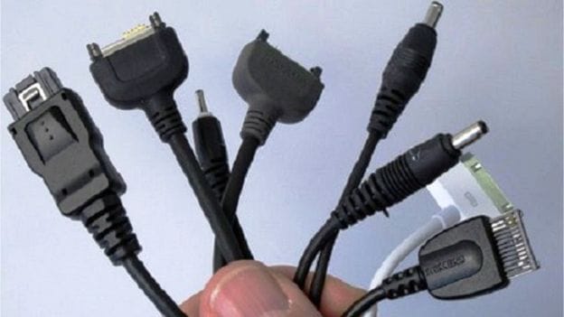 स्मार्टफोन के लिए इस तरह चुनें सही चार्जर