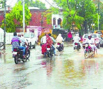 People get hostile with heavy rainfall & waterlogging