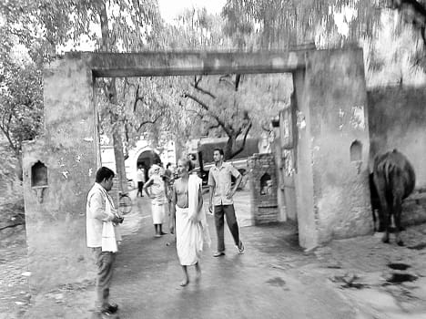 diespute for mehant in rambagh ashram