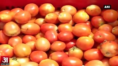 Tomato prices shoot up to Rs.50/kg