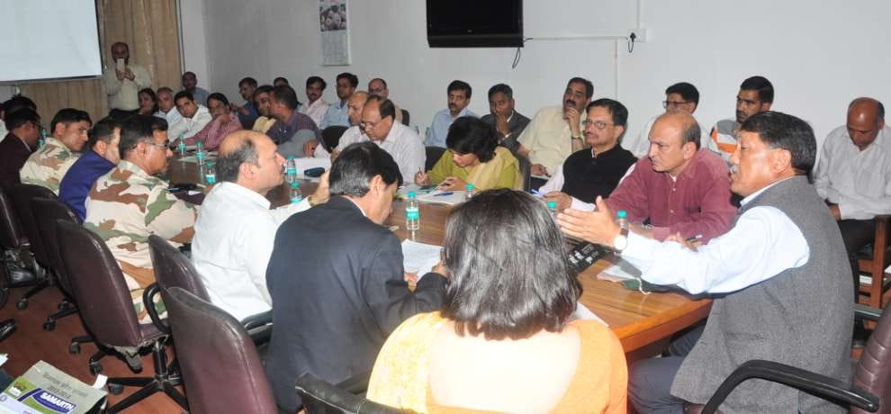chief secretary vc pharka meeting with state govt officers