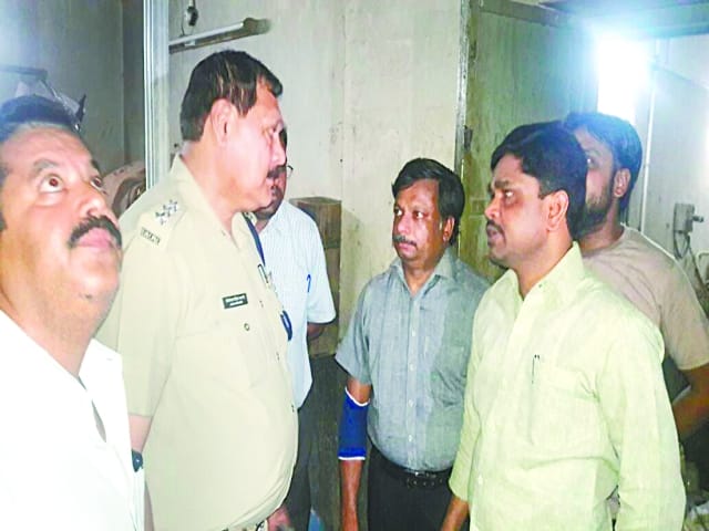 Warehouse owner robbed of half a million 