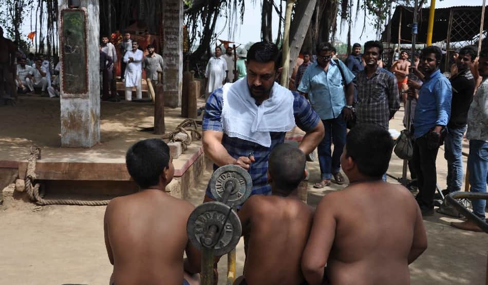 aamir khan supports udta punjab, comment on politics and censor board