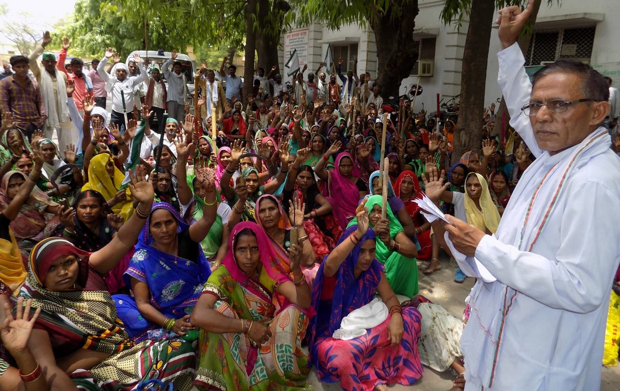 Allow 18 hours electricity to farmers